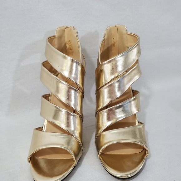 BNWOT - GOLD STRAPPY SHOES - Size 10 - Picture 3 of 12